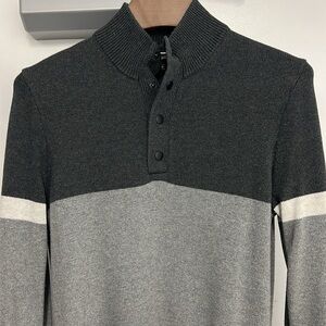 **SOLD** Men’s Express Medium Gray Colorblock Sweater with 1/4 button collar